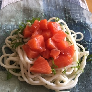 サーモンの冷やしうどん